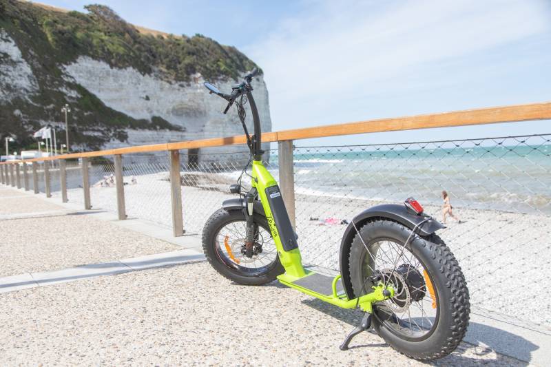 Trouver des trottinettes électriques tout chemin pour camping et hotel en vendée (85) proche la roche-sur-yon