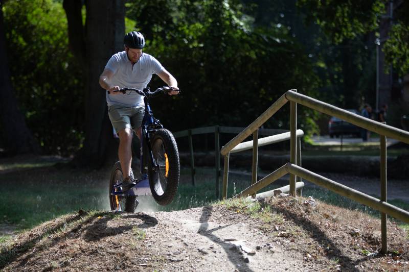 Trouver une entreprise pour acheter une trottinette électrique pour base de loisirs pour professionnels proche de Lyon 69